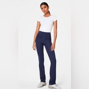 SPANXshape booty boost flare pant